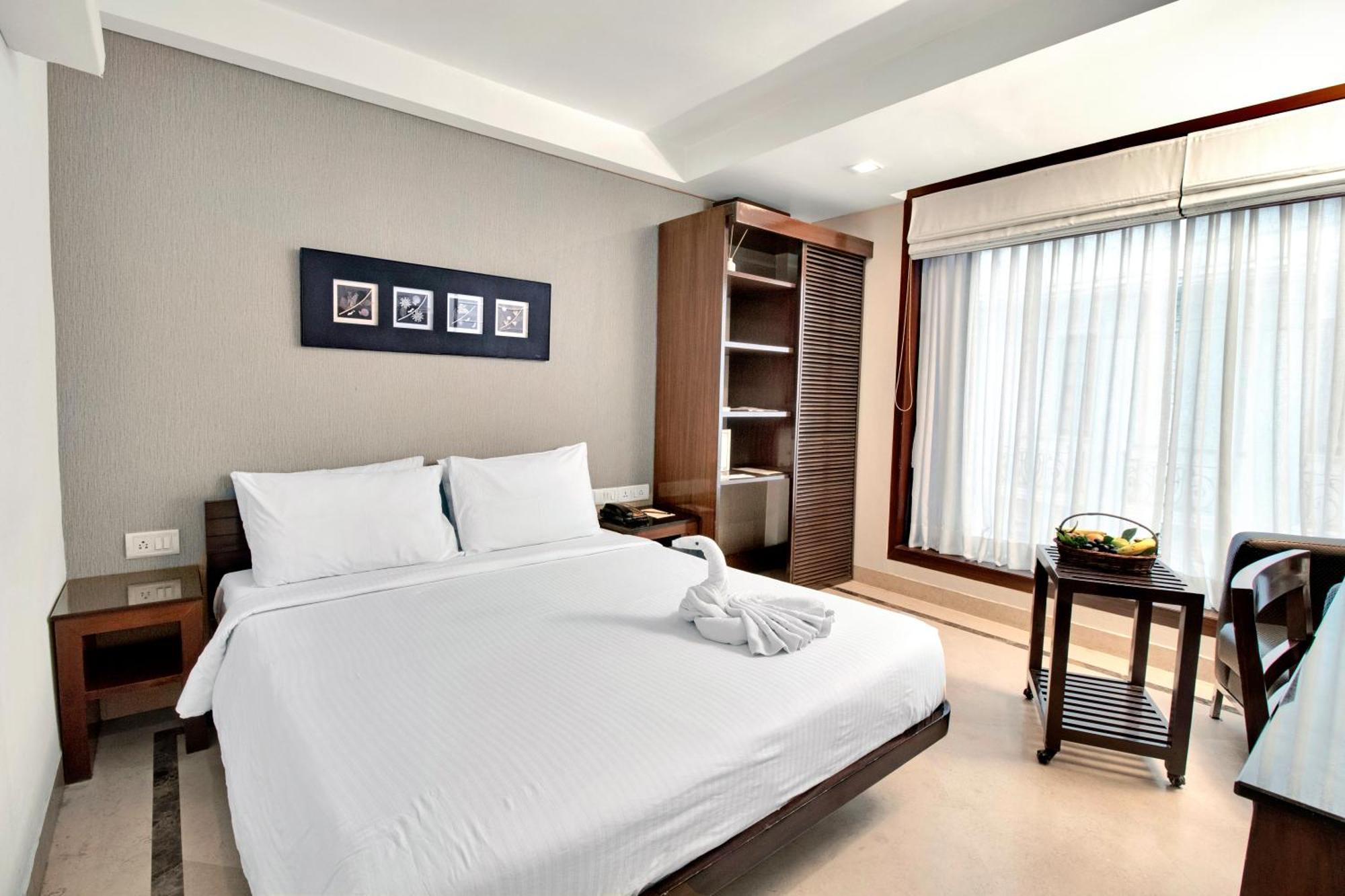 Hotel Casa Fortuna โกลกาตา ภายนอก รูปภาพ